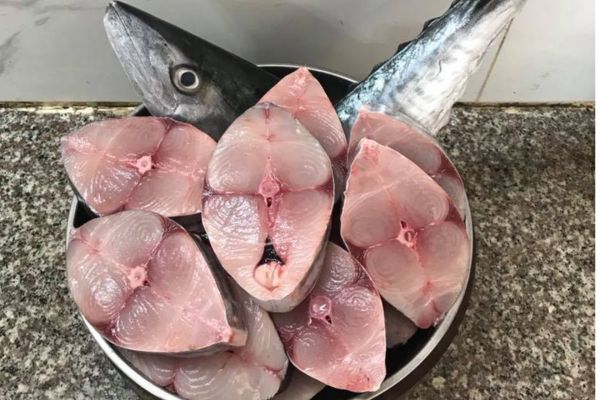 làm sạch cá